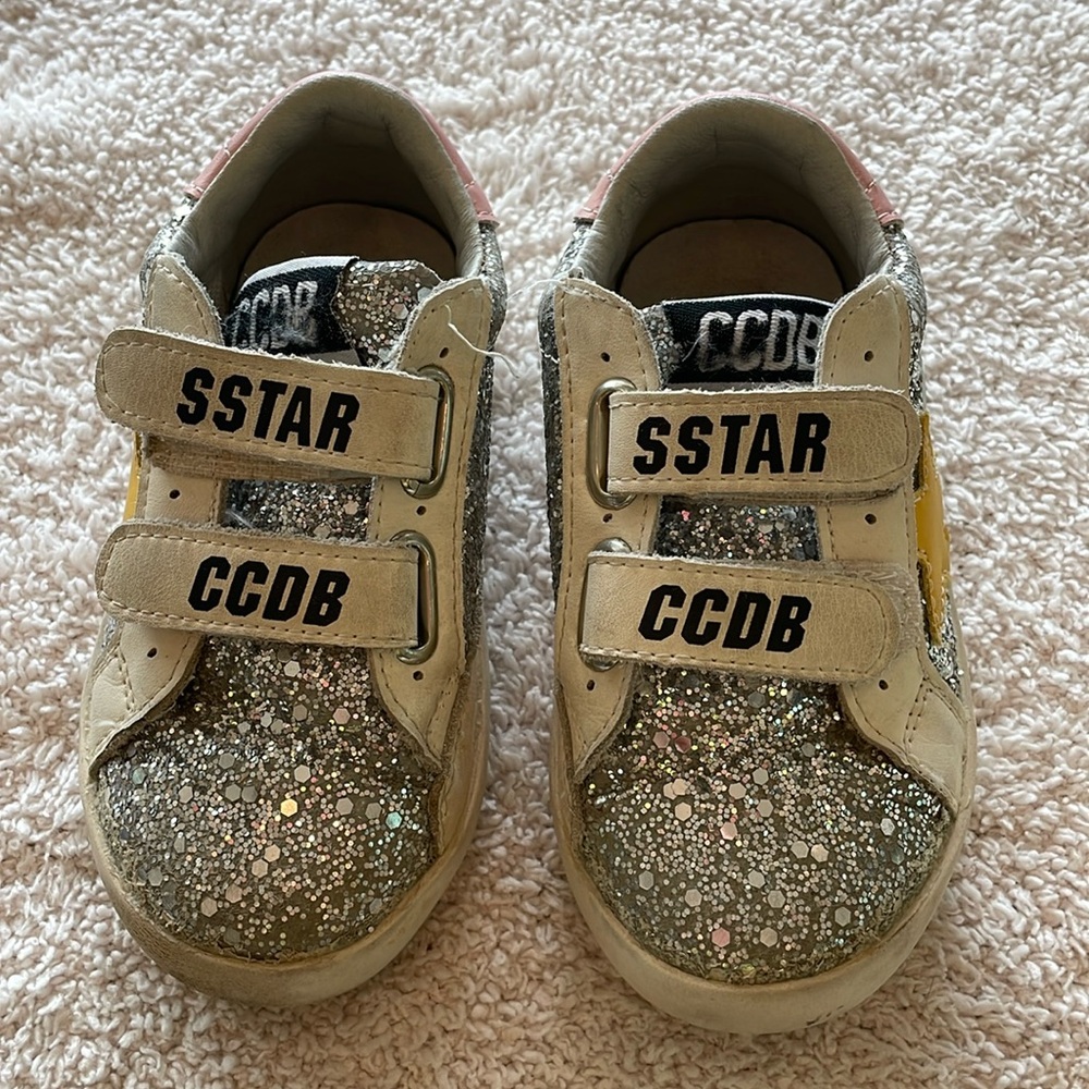 Girls sneakers